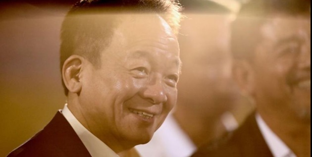 Bầu Hiển thưởng cho các ngôi sao Việt Nam.
