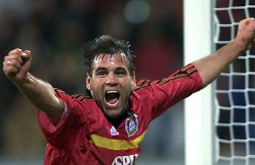 6. ULF KIRSTEN | Bayer Leverkusen | 182 bàn thắng trong 350 trận đấu