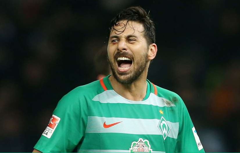 5. CLAUDIO PIZARRO | Werder Bremen, Bayern Munich | 190 bàn thắng trong 421 trận đấu