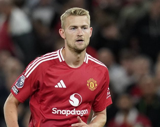 De Ligt chơi dưới sức ở trận gặp Tottenham.