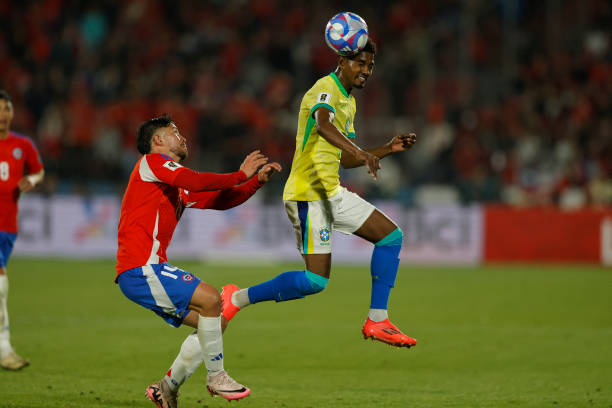 Đây được xem là cơ hội để thầy trò HLV Dorival Junior xoay chuyển tình thế, bởi Chile đang có phong độ cực kỳ kém cỏi với 1 chiến thắng và 4 thất bại trong 7 trận gần nhất trên mọi đấu trường.