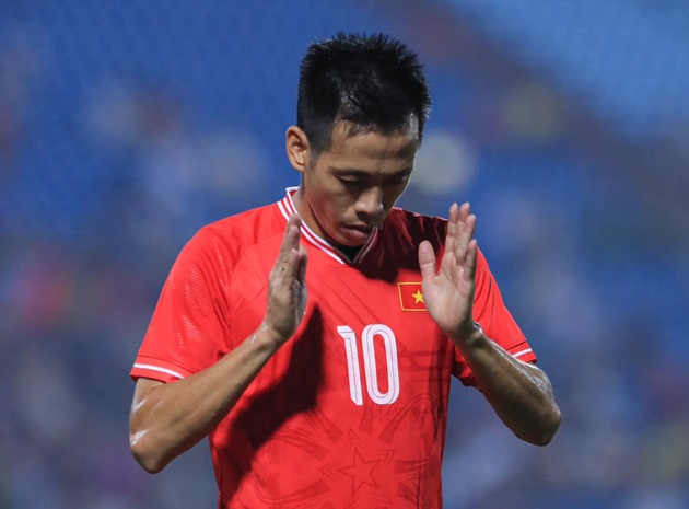 Văn Quyết từ giã ĐT Việt Nam. Ảnh: Hà Nội FC.