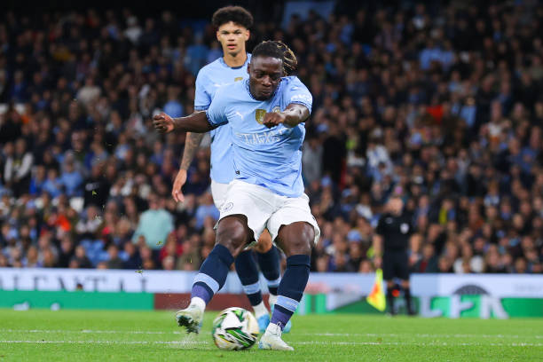 4: Jeremy Doku - 16. Dù không quá xuất sắc kể từ đầu mùa, ngôi sao người Bỉ vẫn giữ được khả năng đột phá đỉnh cao của mình.