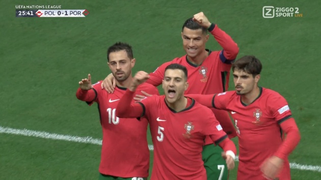 Hậu vệ thuộc biên chế Man Utd tiếp tục duy trì phong độ ổn định suốt thời gian qua.