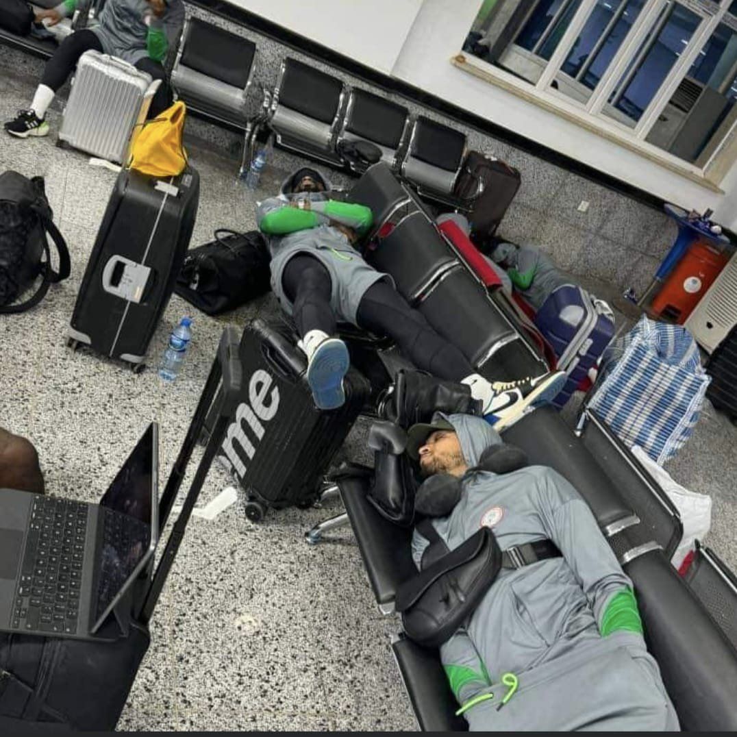 Hiện tại, Nigeria đang dẫn đầu Bảng D với bảy điểm sau ba trận đấu, trong khi Libya đang chìm sâu ở cuối bảng xếp hạng với chỉ một điểm. Tuy nhiên với động thái vừa rồi của Libya, chưa rõ phía CAF sẽ đưa ra phán quyết ra sao.