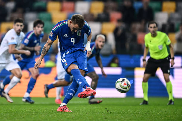 Chân sút 25 tuổi là người giúp đội chủ nhà mở tỷ số trận đấu, với một pha dứt điểm chuẩn xác trên chấm 11m.