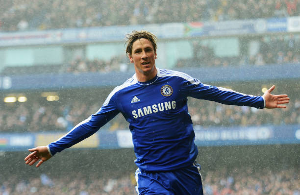 Năm 2011, Fernando Torres chuyển đến Chelsea từ Liverpool thông qua một bản hợp đồng trị giá 50 triệu bảng - đánh dấu một trong những thương vụ thất bại nhất lịch sử Premier League.