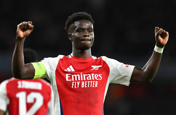 Sau 6 lần ra sân tại Emirates trong khuôn khổ Champions League, Bukayo Saka đã góp dấu giày vào 8 bàn thắng của Arsenal (5 bàn, 3 kiến tạo).