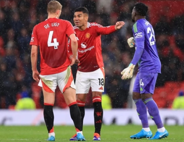 Những người tham gia hầu như thuộc về tuyến dưới khi hàng thủ áo đỏ nhận 3 bàn thua trước Tottenham Hotspur.