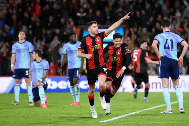 Rốt cuộc, Pháo thủ phải đón nhận thất bại đầu tiên trong mùa giải năm nay, sau khi bị Bournemouth hạ gục với tỷ số 0-2