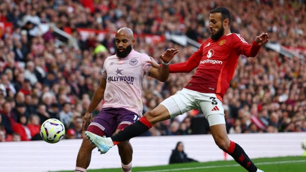 Man Utd gặp nhiều khó khăn khi tiếp đón Brentford trên sân nhà Old Trafford ở vòng 8 Premier League.