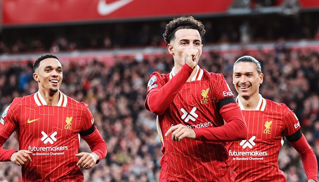 Liverpool xây chắc ngôi đầu bảng sau khi vượt qua Chelsea.