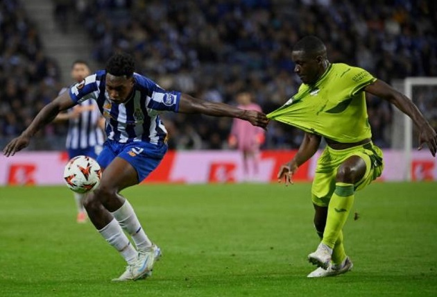 Cuối cùng anh chọn Porto là bến đỗ mới và đang chơi những ngày tháng tươi đẹp nhất sự nghiệp.