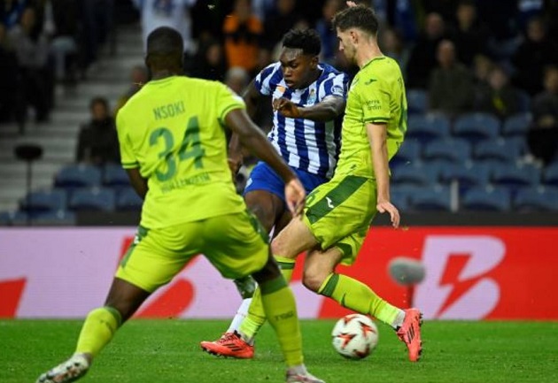 Sau khi cùng U23 Tây Ban Nha giành huy chương vàng Olympic, cầu thủ này tiếp tục giữ phong độ trong màu áo Porto.