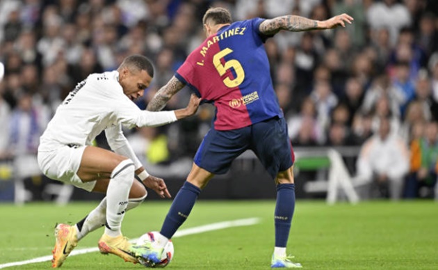 Inigo Martinez: 8,1. Với kinh nghiệm của mình, Martinez đã hoàn thành tốt nhiệm vụ được giao dù đối mặt với hàng công toàn sao bên phía đối thủ.