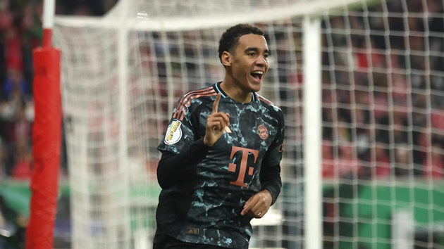 Musiala lập hat-trick.