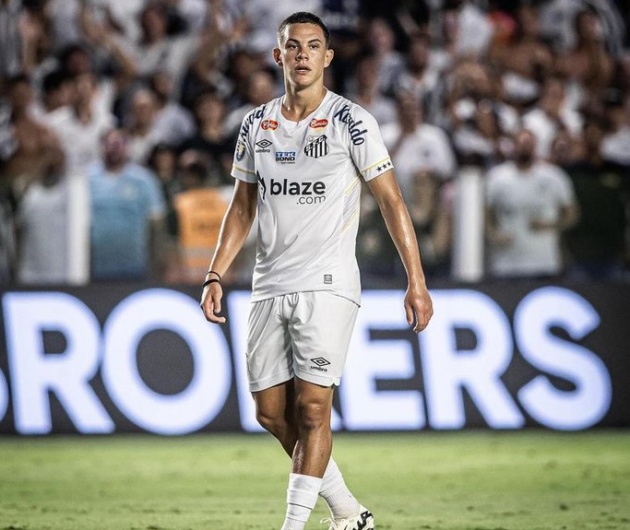 Chelsea nhắm Joao Pedro Chermont.
