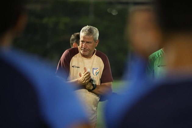 HLV Manolo Marquez. Ảnh: AIFF.