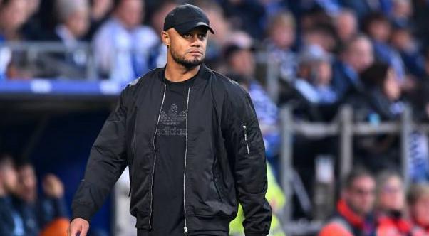 Bayern Munich nên kiên nhẫn với Vincent Kompany.