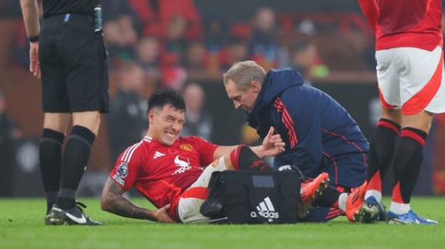 Martinez dính chấn thương.