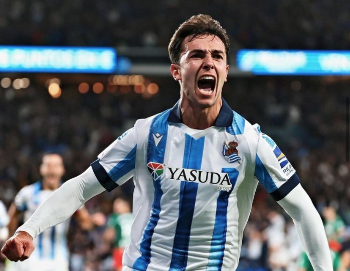 Zubimendi được Arteta đánh giá khá cao.