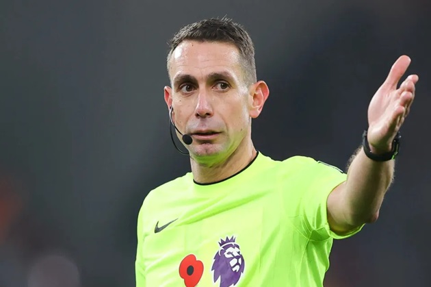 David Coote đối mặt với nhiều cáo buộc về việc tổ chức và sử dụng ma túy.