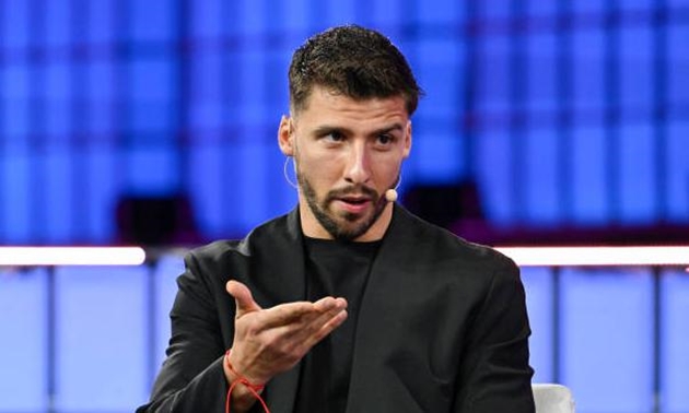 Ruben Dias thừa nhận tính đến chuyện đình công bởi lịch thi đấu dày đặc.