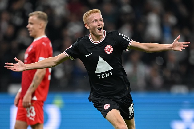 Larsson là viên ngọc quý mà Frankfurt đang sở hữu.