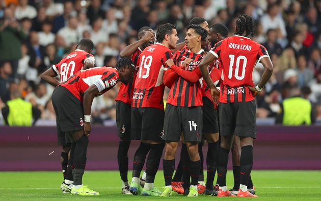 Milan ghi 3 bàn vào lưới Real.