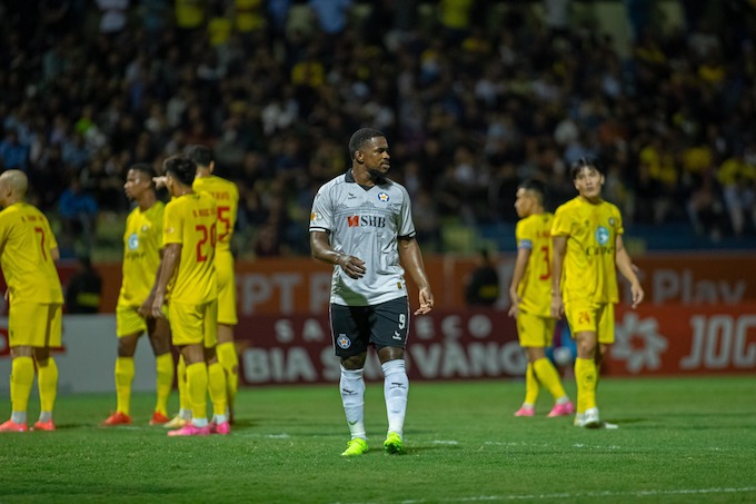 Tiền đạo Yuri Mamute gây thất vọng lớn (Nguồn: Bongdaplus).