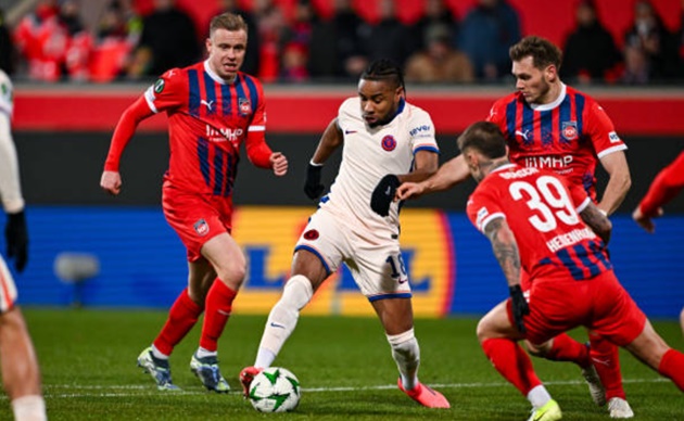 Nkunku liên tục lập công ở Conference League.