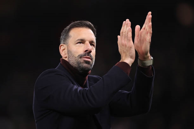 Ruud Van Nistelrooy hài lòng với màn trình diễn của các cầu thủ Manchester United.