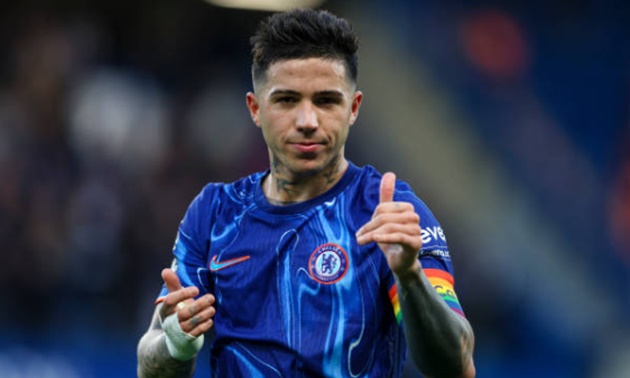Enzo chơi hay trước Aston Villa.