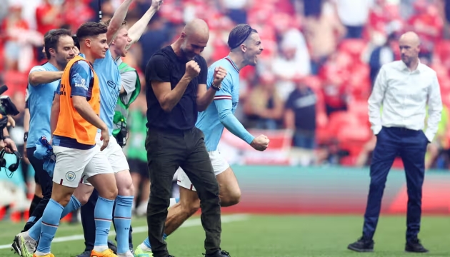 Pep Guardiola luôn có thành tích đối đầu ấn tượng với các HLV của Manchester United.