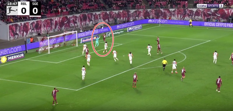 Sesko được ví như Cristiano Ronaldo về khả năng không chiến.