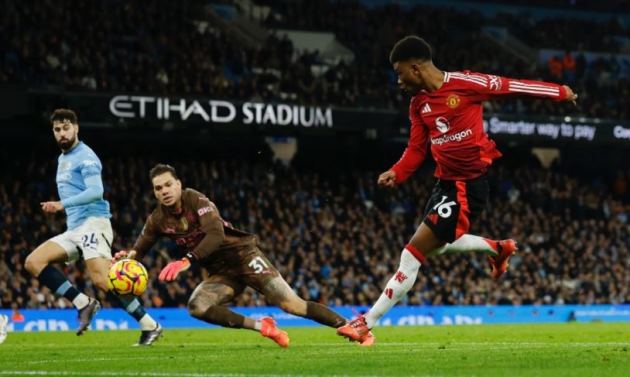 Amad giúp MU ngược dòng thành công.