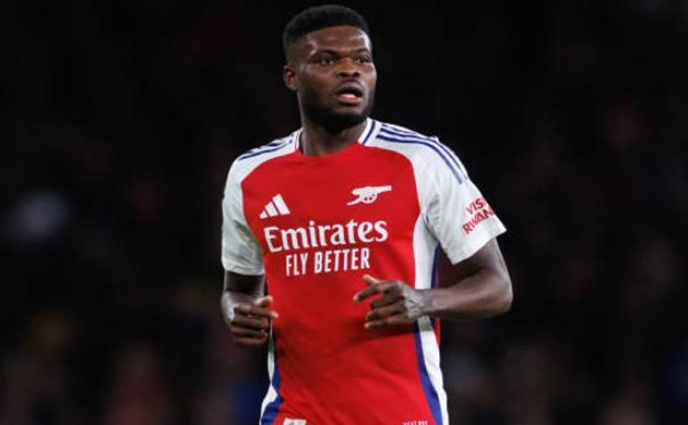 Arsenal chưa vội gia hạn hợp đồng với Thomas Partey.