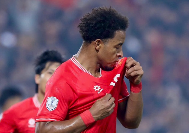 Xuân Son tỏa sáng trong ngày ra mắt ĐT Việt Nam.