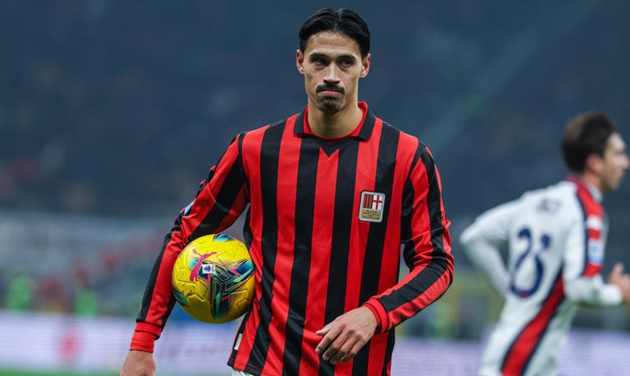 Reijnders lọt vào tầm ngắm của Man City.
