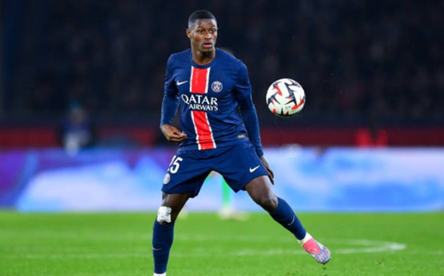 Nuno Mendes muốn rời PSG.