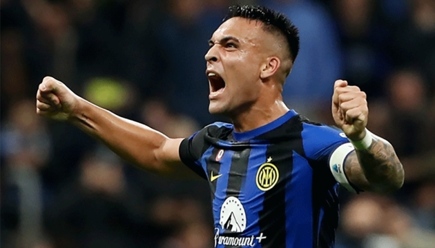 Chelsea tăm tia Martinez.