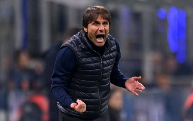 Conte giúp Napoli có một diện mạo mới.