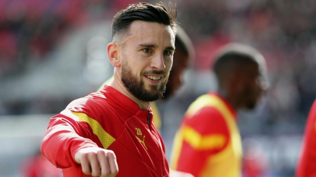 Ngôi sao ở hàng thủ, Thomasson.