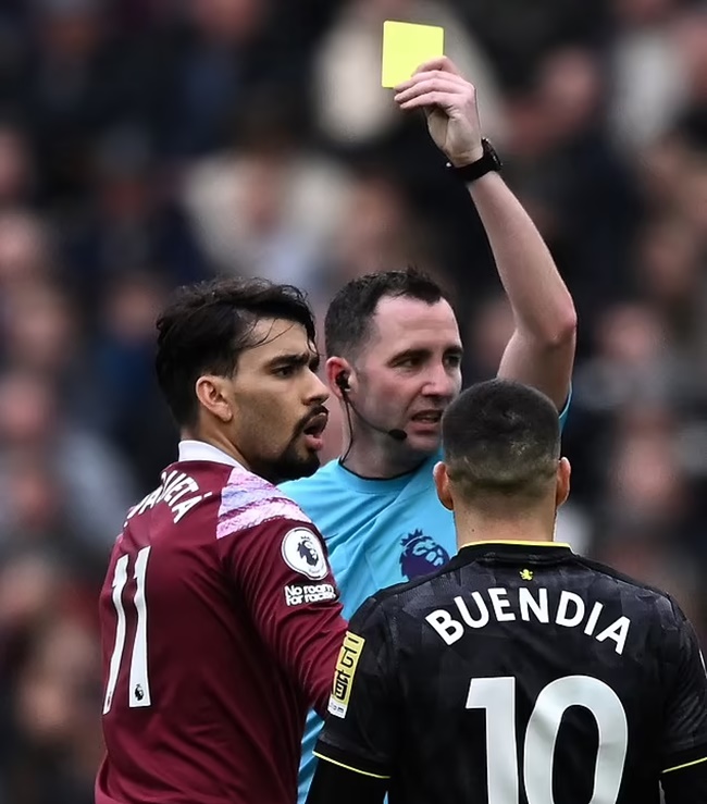 FA cáo buộc Paqueta cố tình nhận thẻ vàng trong các trận đấu ở Premier League với Leicester, Aston Villa, Leeds và Bournemouth. Thời gian diễn ra từ tháng 11 năm 2022 đến tháng 8 năm 2023.