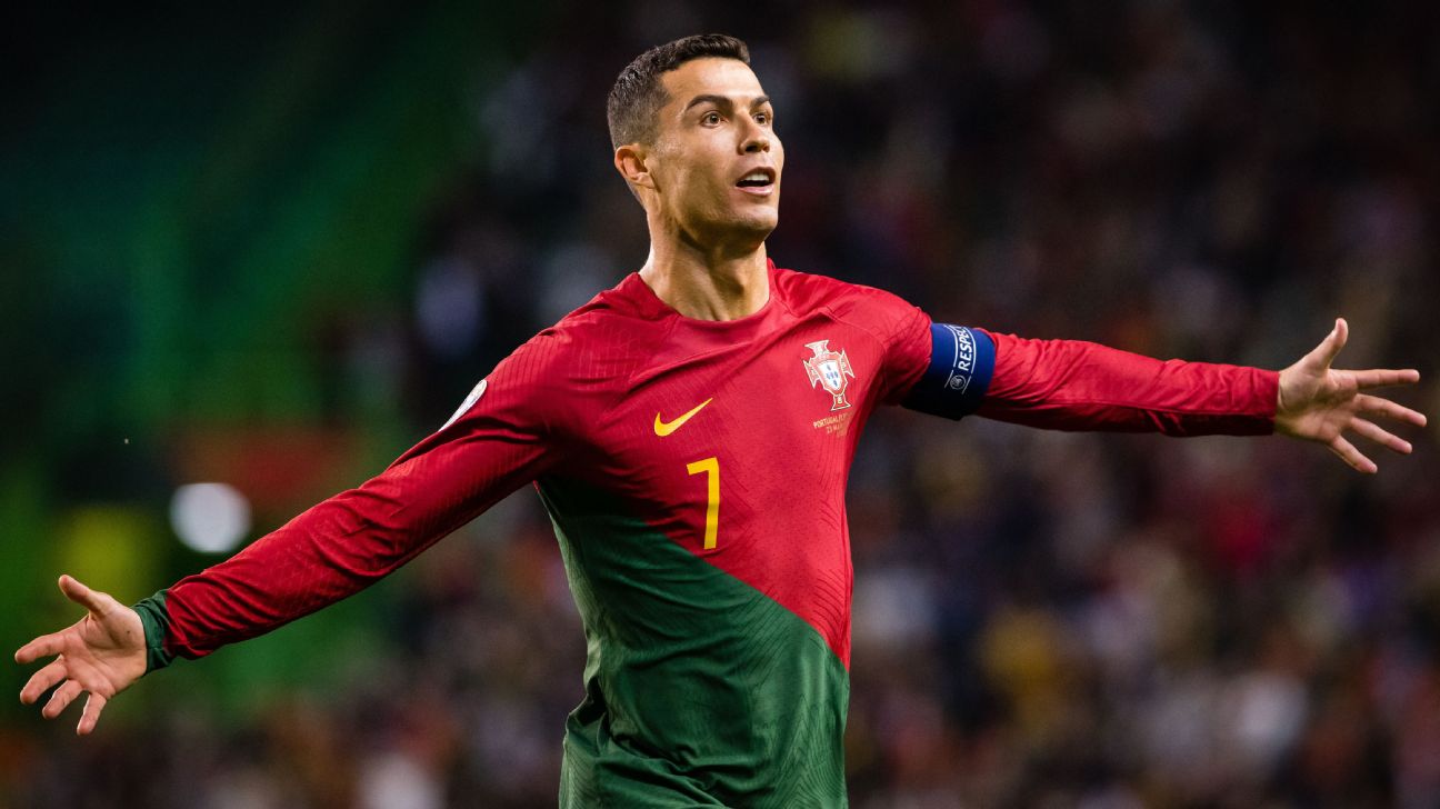Ronaldo vẫn là đầu tàu của Bồ Đào Nha.