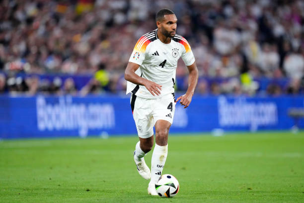 Jonathan Tah thi đấu ấn tượng trong màu áo Bayer Leverkusen.