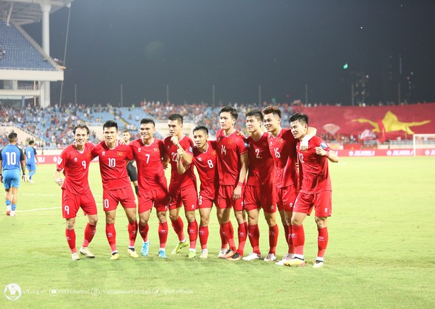 Lối chơi của ĐT Việt Nam dưới thời ông Kim Sang-sik đang có những nét tích cực. Ảnh: VFF.