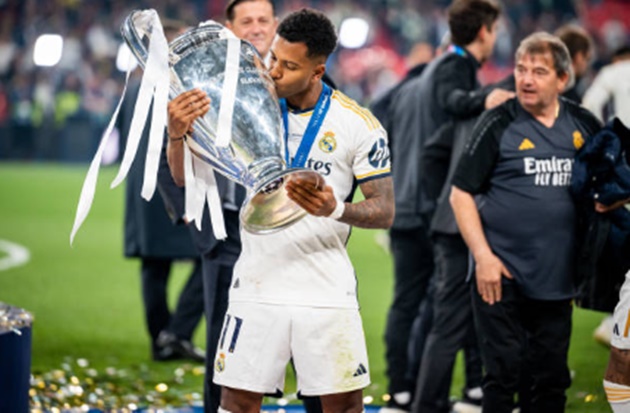 Rodrygo (4/10): Thêm một trận đấu mờ nhạt nữa của số 11.