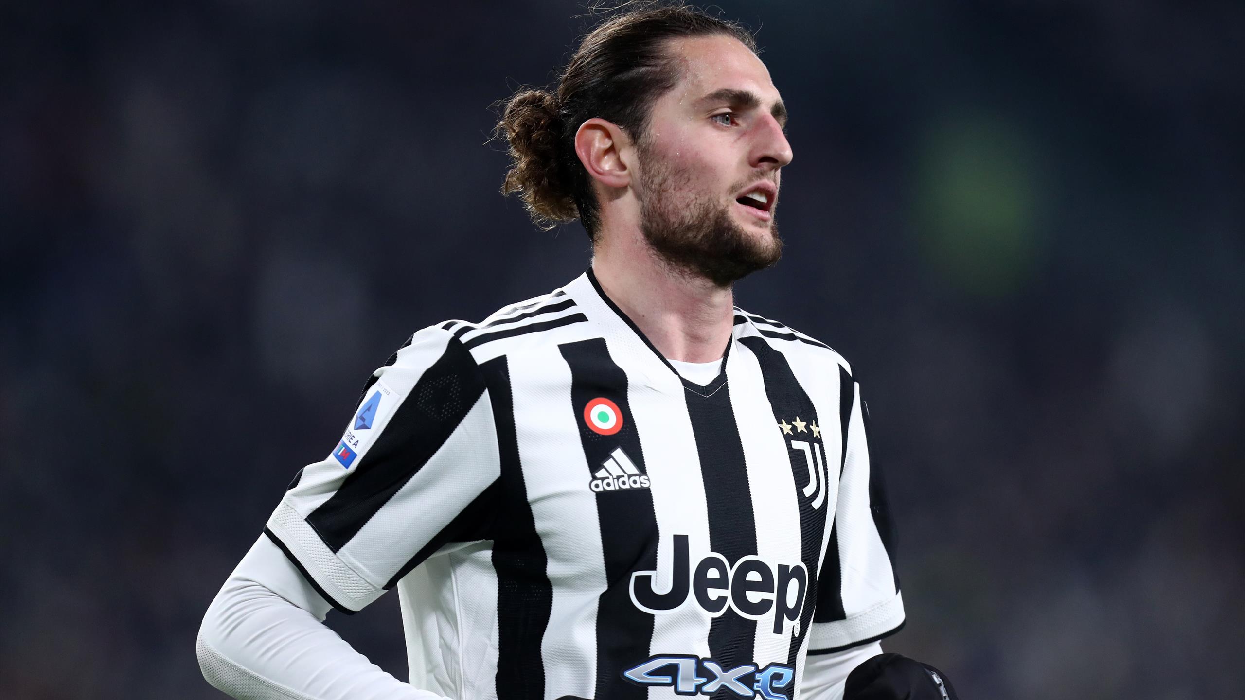 Erik ten Hag đã đích thân nói chuyện với Rabiot để thuyết phục anh về vụ chuyển nhượng vào hè 2022, nhưng vì nhiều lý do một thỏa thuận đã không xảy ra.