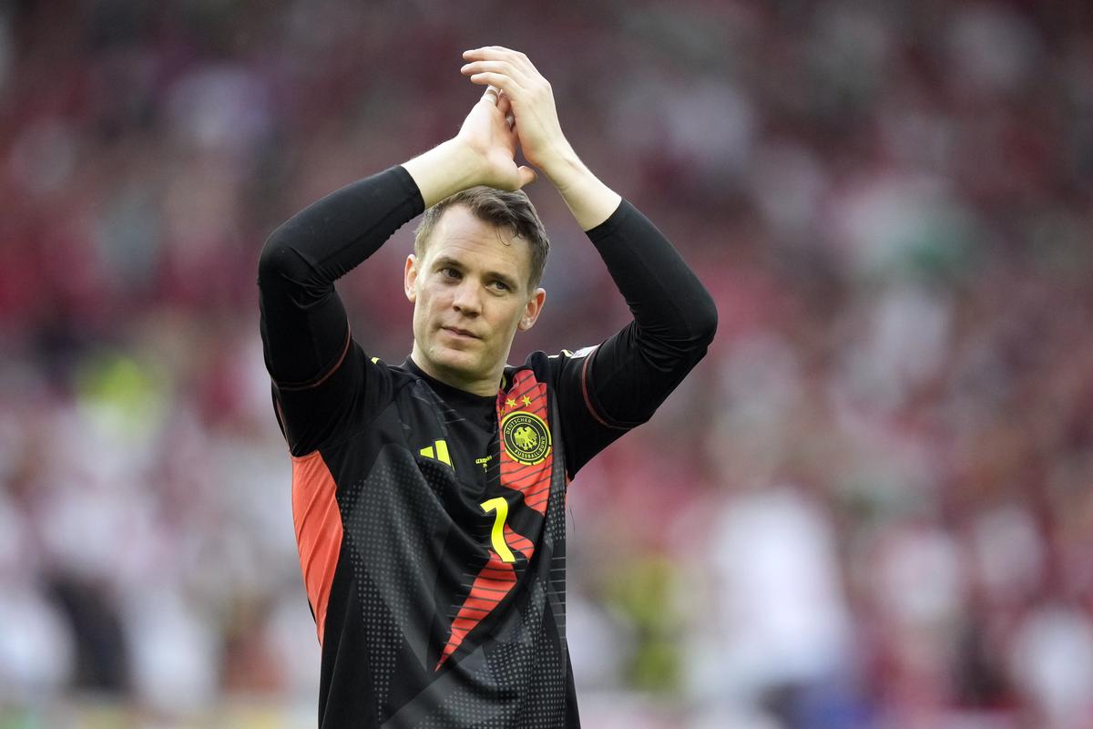 Neuer là lý do vì sao Marc-Andre ter Stegen tỏ ra quá vô duyên với màu áo ĐTQG.
